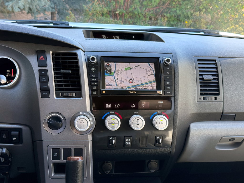 Used 2012 Toyota Tundra Limited w/ Memory Pkg AWD/4WD image 30