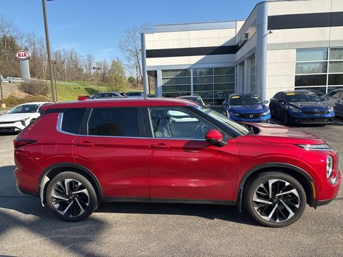 Used 2022 Mitsubishi Outlander SE image 9