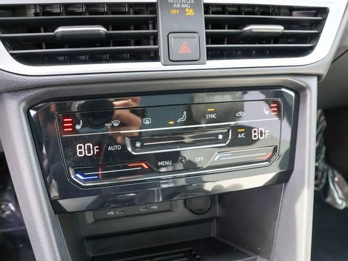 New 2025 Volkswagen Taos SE image 30