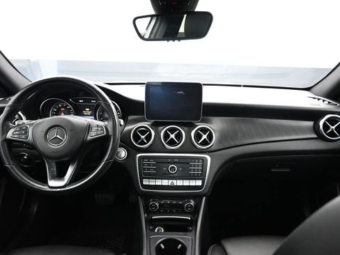 Used 2019 Mercedes-Benz GLA 250 4MATIC image 45