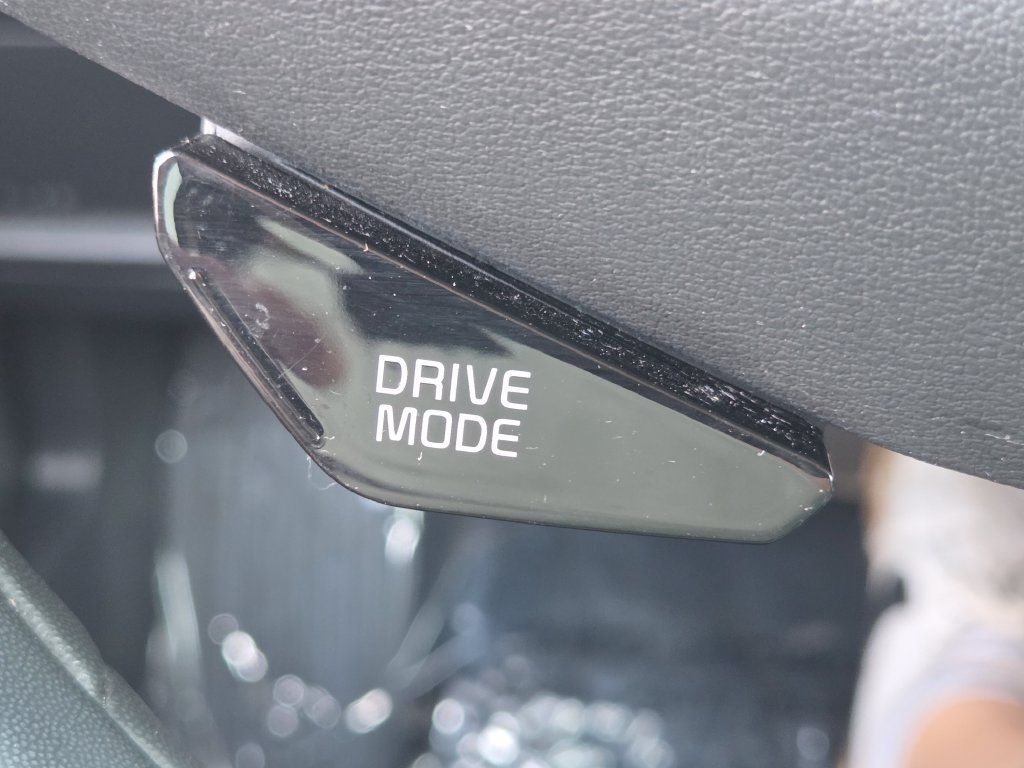 Used 2023 Kia Niro EX FWD image 18
