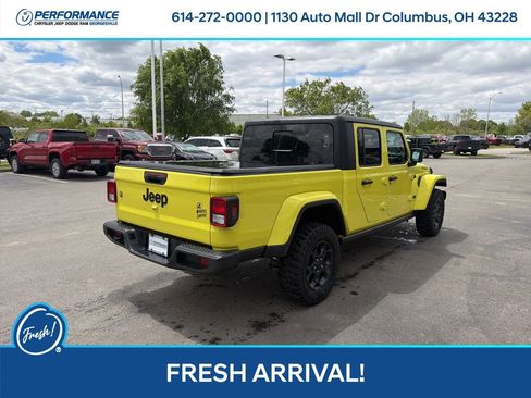 Used 2023 Jeep Gladiator Sport AWD/4WD image 4