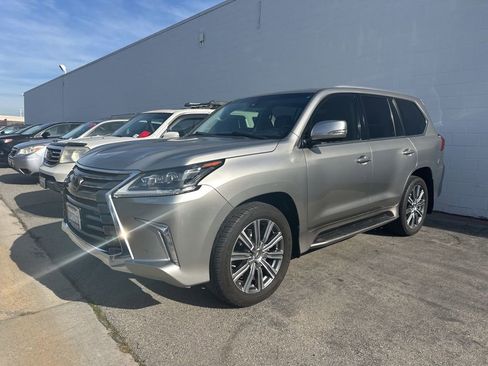 Used 2016 Lexus LX 570 4WD image 1