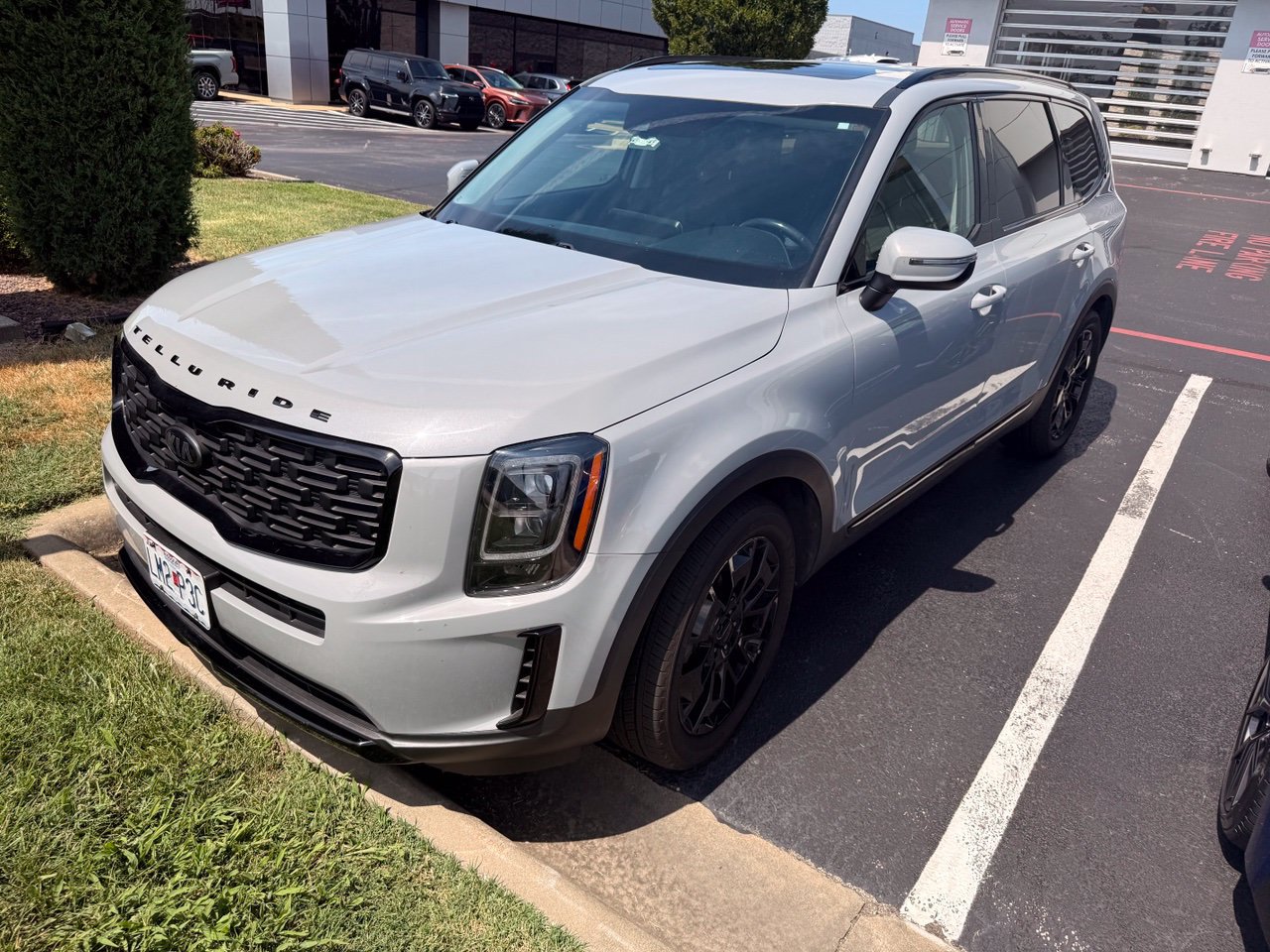 Used 2021 Kia Telluride EX w/ EX Premium Package AWD/4WD image 1