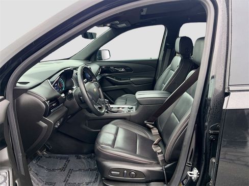 Used 2023 Chevrolet Traverse RS image 22