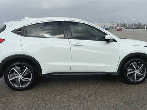 Used 2021 Honda HR-V EX image 9