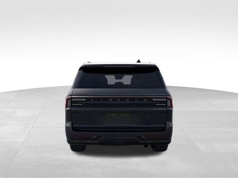 New 2026 Lincoln Navigator L Reserve AWD/4WD image 6