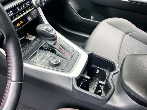 Used 2024 Toyota RAV4 SE w/ Weather & Moonroof Package AWD/4WD image 16