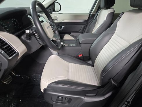Used 2026 Land Rover Discovery Limited Edition AWD/4WD image 11
