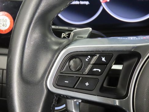 Certified 2023 Porsche Cayenne Coupe AWD/4WD image 19