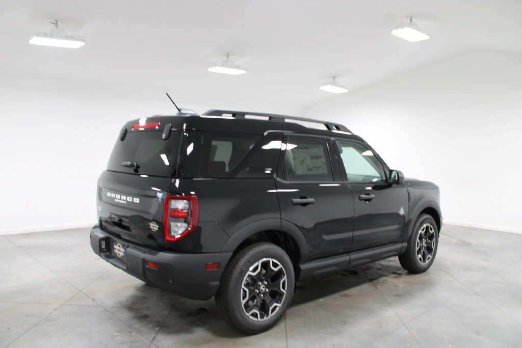 New 2026 Ford Bronco Sport Outer Banks AWD/4WD image 8