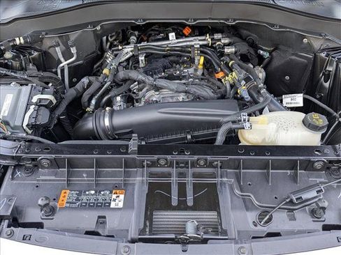 Used 2025 Ford Explorer Active w/ Active Comfort Package image 25