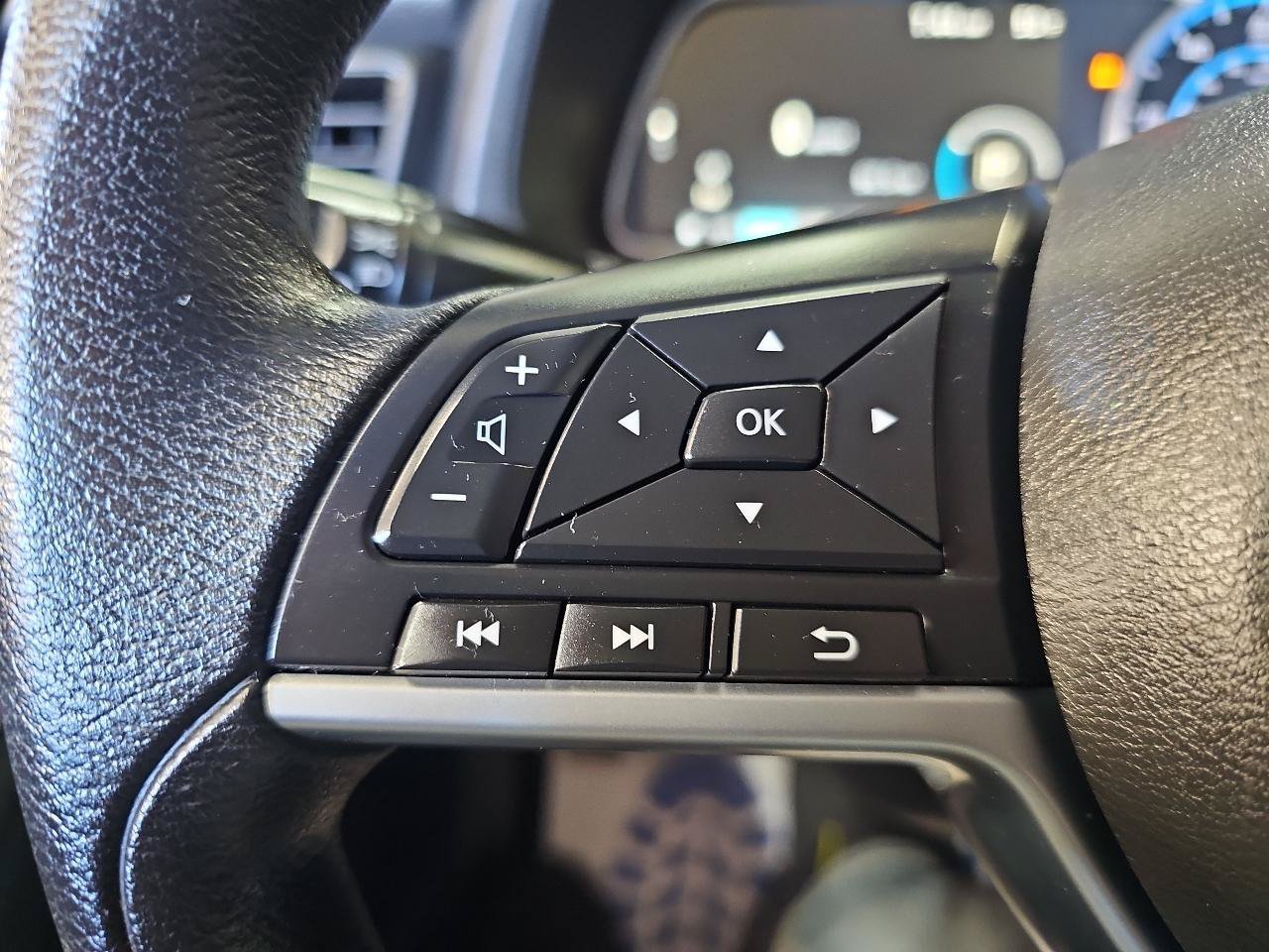 Used 2025 Nissan Leaf S FWD image 7