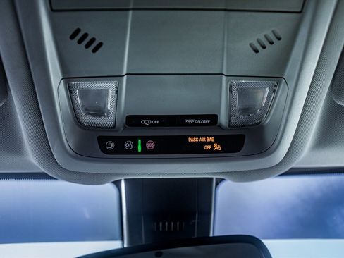 Used 2020 GMC Terrain SLE image 27