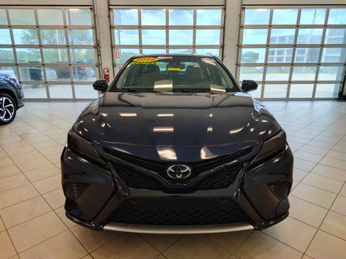 Used 2018 Toyota Camry XSE FWD image 8