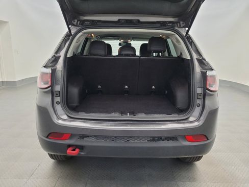 Used 2020 Jeep Compass Trailhawk AWD/4WD image 29
