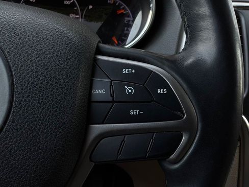 Used 2018 Jeep Grand Cherokee Limited AWD/4WD image 38