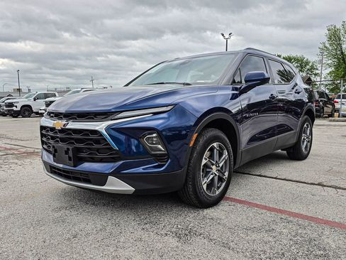 Used 2023 Chevrolet Blazer LT w/ Convenience Package image 3