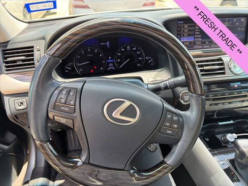 Used 2015 Lexus LS 460 w/ Comfort Package RWD image 12
