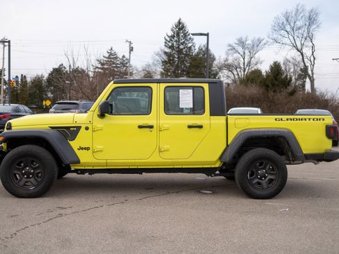 Used 2023 Jeep Gladiator Sport image 17