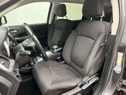 Used 2014 Dodge Journey SXT w/ Flexible Seating Group image 8