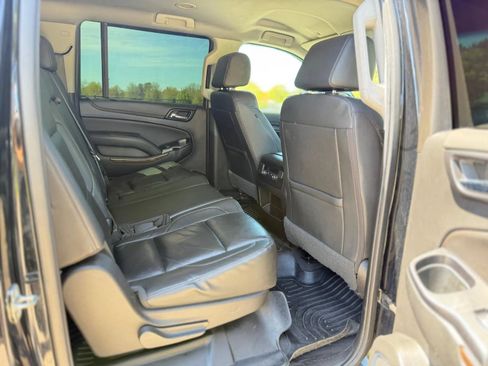 Used 2020 Chevrolet Suburban LT AWD/4WD image 22