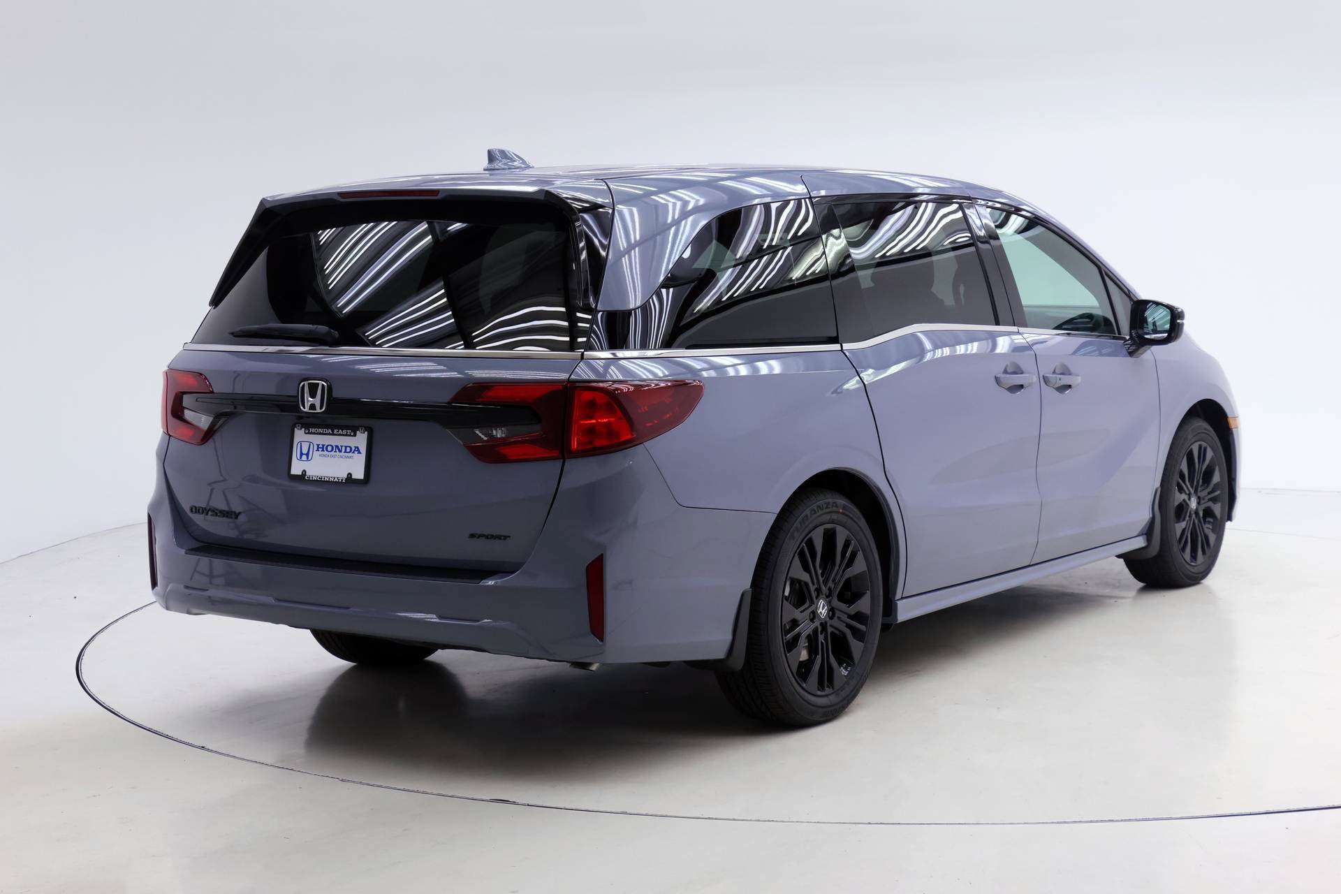 New 2027 Honda Odyssey Sport-L image 2