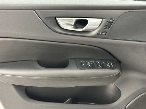 Used 2025 Volvo S60 B5 Core image 16