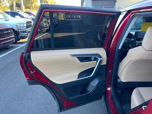 Used 2021 Toyota RAV4 LE image 36