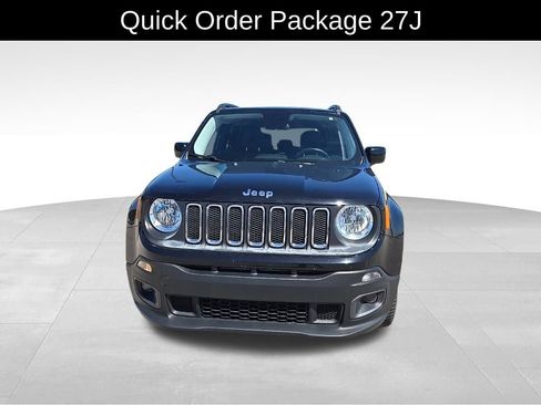 Used 2017 Jeep Renegade Latitude w/ Cold Weather Group AWD/4WD image 8
