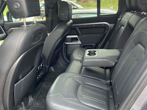 Used 2022 Land Rover Defender 110 SE AWD/4WD image 11