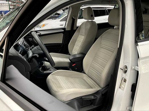 Used 2022 Volkswagen Tiguan S image 26