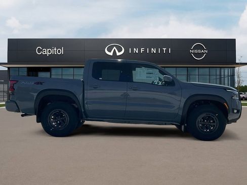 New 2025 Nissan Frontier PRO-4X w/ Black Accent Package image 5