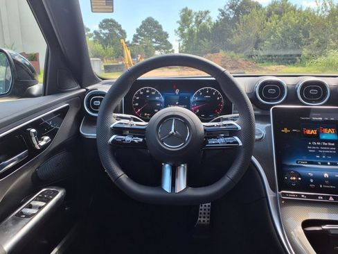 Used 2025 Mercedes-Benz C 300 4MATIC Sedan image 10