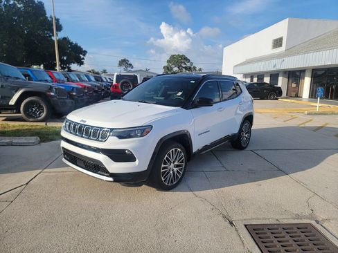 Used 2023 Jeep Compass Limited w/ Elite Group AWD/4WD image 1
