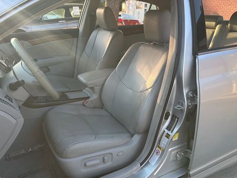 Used 2011 Toyota Avalon image 11
