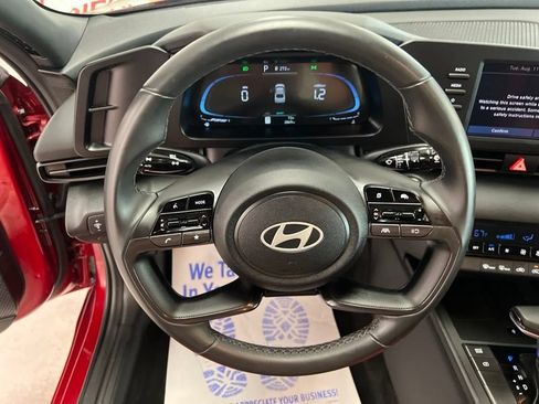 Used 2025 Hyundai Elantra Sport FWD image 24