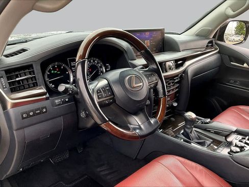 Used 2019 Lexus LX 570 4WD w/ Luxury Package image 15