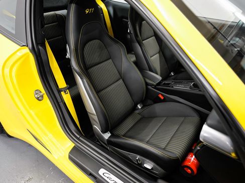 Used 2018 Porsche 911 Carrera T RWD image 27