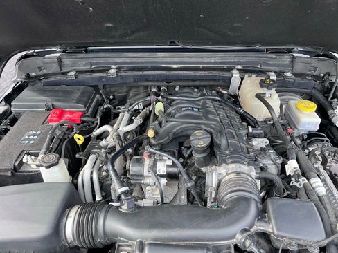 Used 2023 Jeep Wrangler Sahara w/ Cold Weather Group image 11