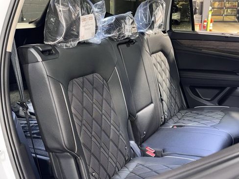 New 2026 Volkswagen Atlas SEL Premium R-Line image 12