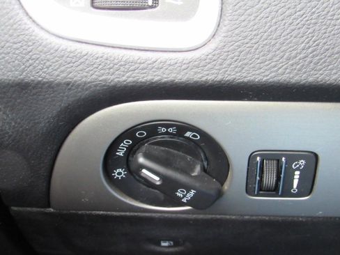 Used 2020 Dodge Durango SXT image 18