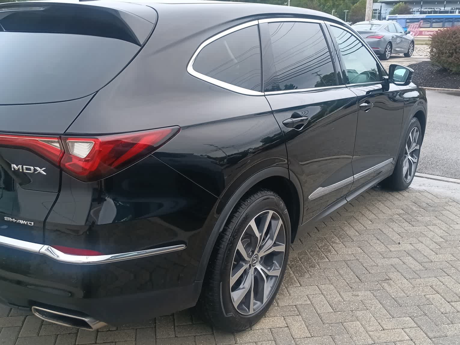 Used 2024 Acura MDX w/ Technology Package AWD/4WD image 4