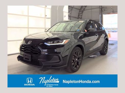 Used 2025 Honda HR-V Sport image 1