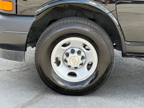 Used 2025 Chevrolet Express 3500 LS RWD image 14