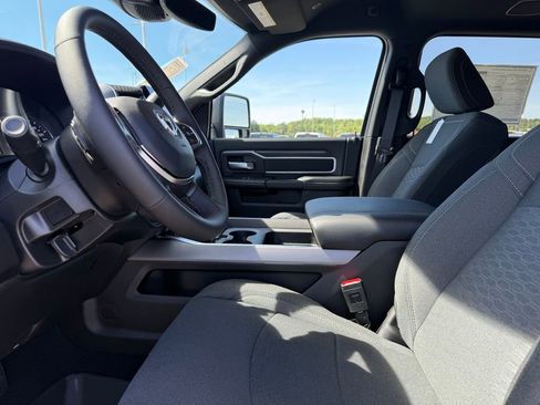 New 2026 RAM 2500 Big Horn AWD/4WD image 10