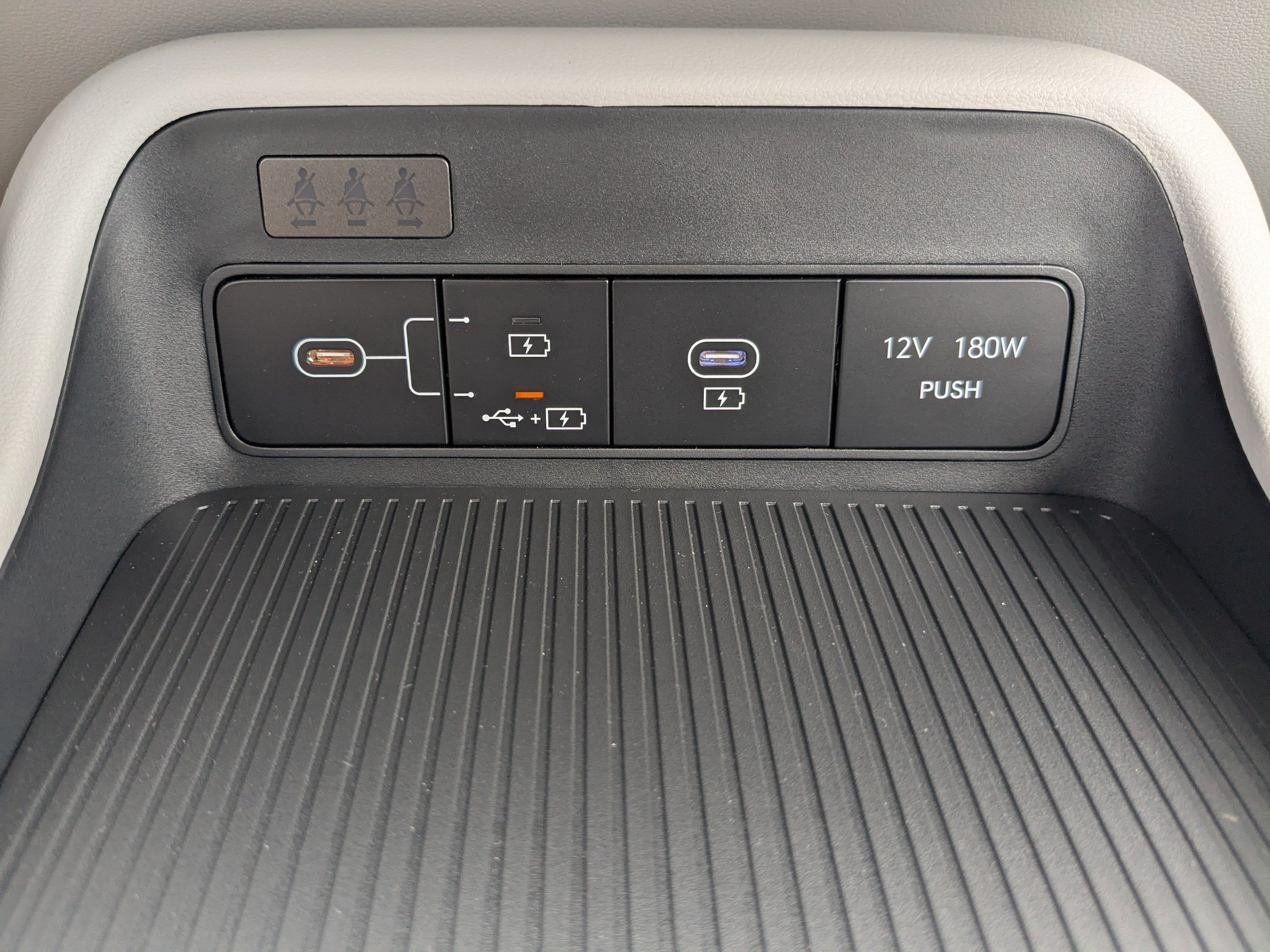New 2027 Hyundai Kona SE FWD image 22