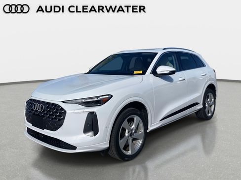 Used 2025 Audi Q5 Premium Plus w/ Premium Plus image 2