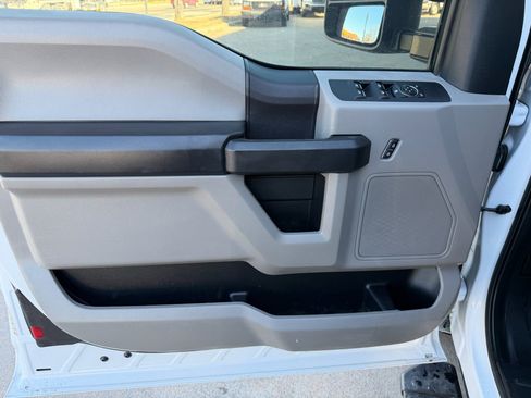 Used 2020 Ford F250 XL w/ Power Equipment Group image 25