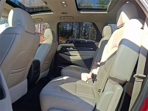 Used 2021 Buick Enclave Premium w/ Sun and Sites Package image 10